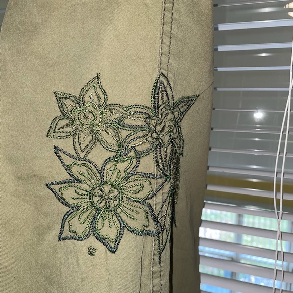 Embroidered Cargo Pants - Picture 6 of 7